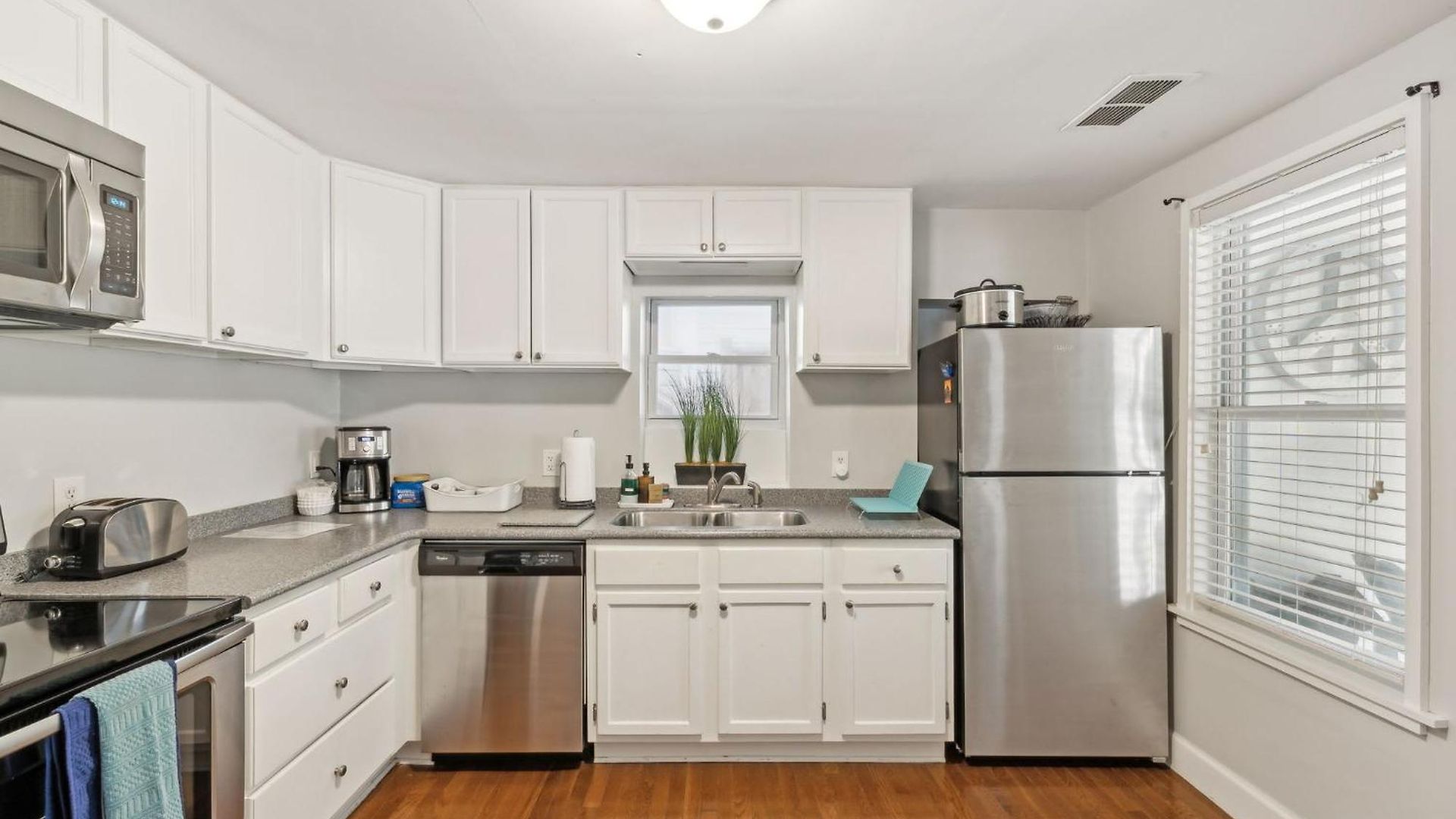 Historic Family *walk To Bars & Restaurants* Holiday home *