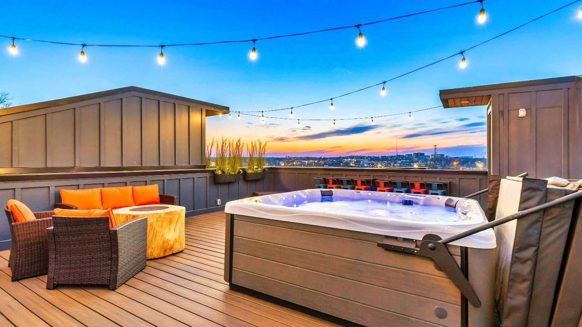 Holiday home Rooftop Hot Tub Game Barrel Sauna Nashville