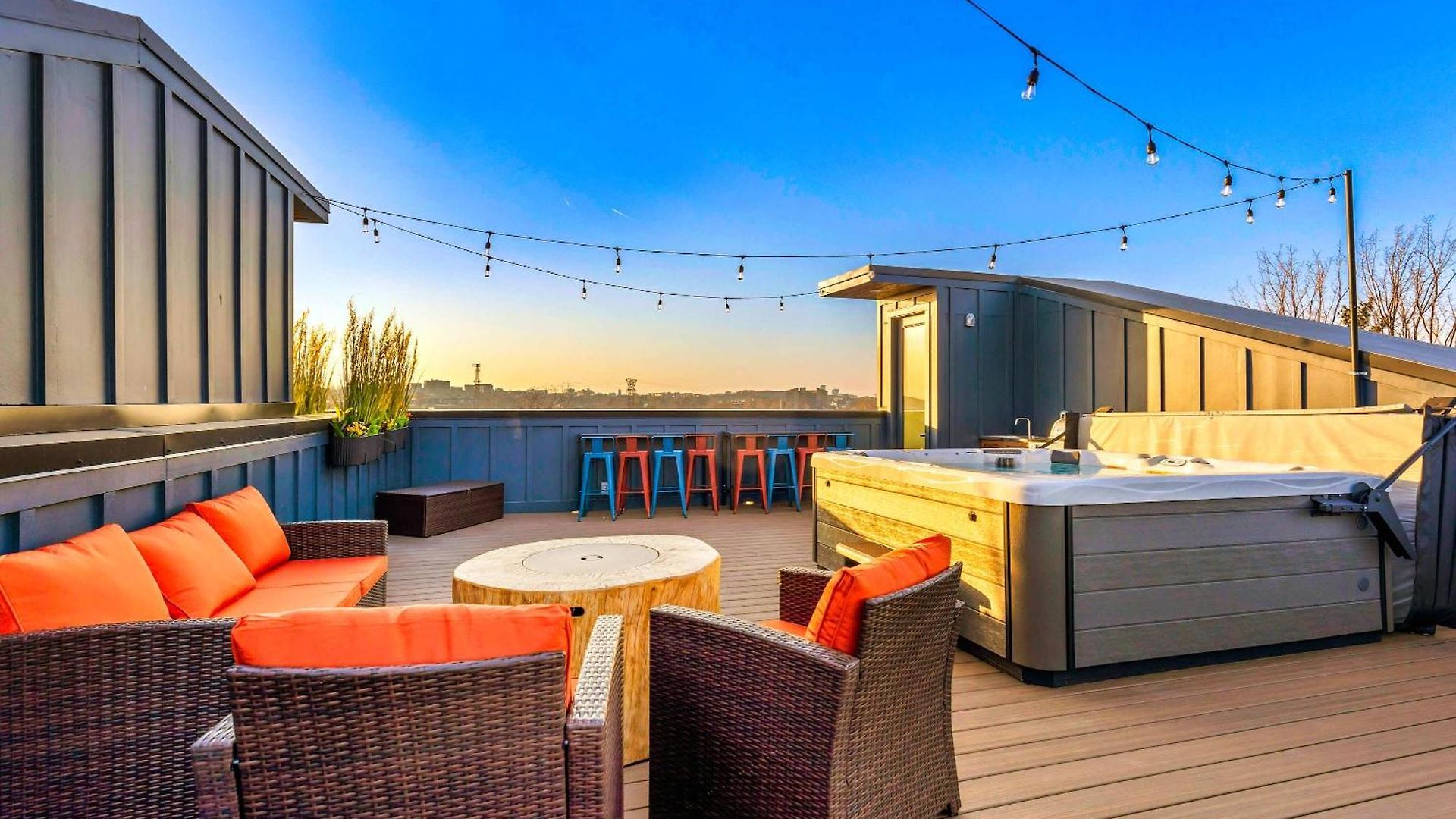 Rooftop Hot Tub Game Barrel Sauna Holiday home *