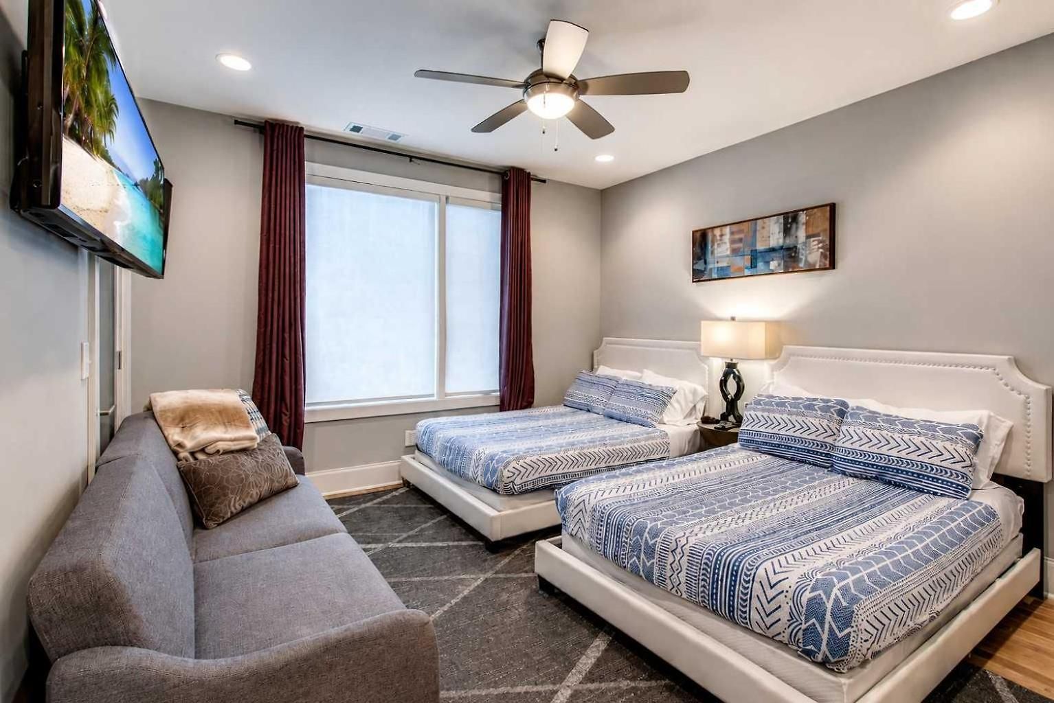 5 Min Uber To Downtown - 2 Car Gargage - Rooftop Holiday home Nashville
