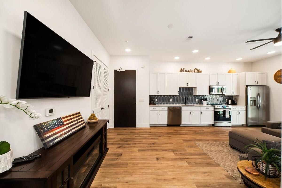 Apartment Good Vibes On Main - New - 1 Mile To Dtnash