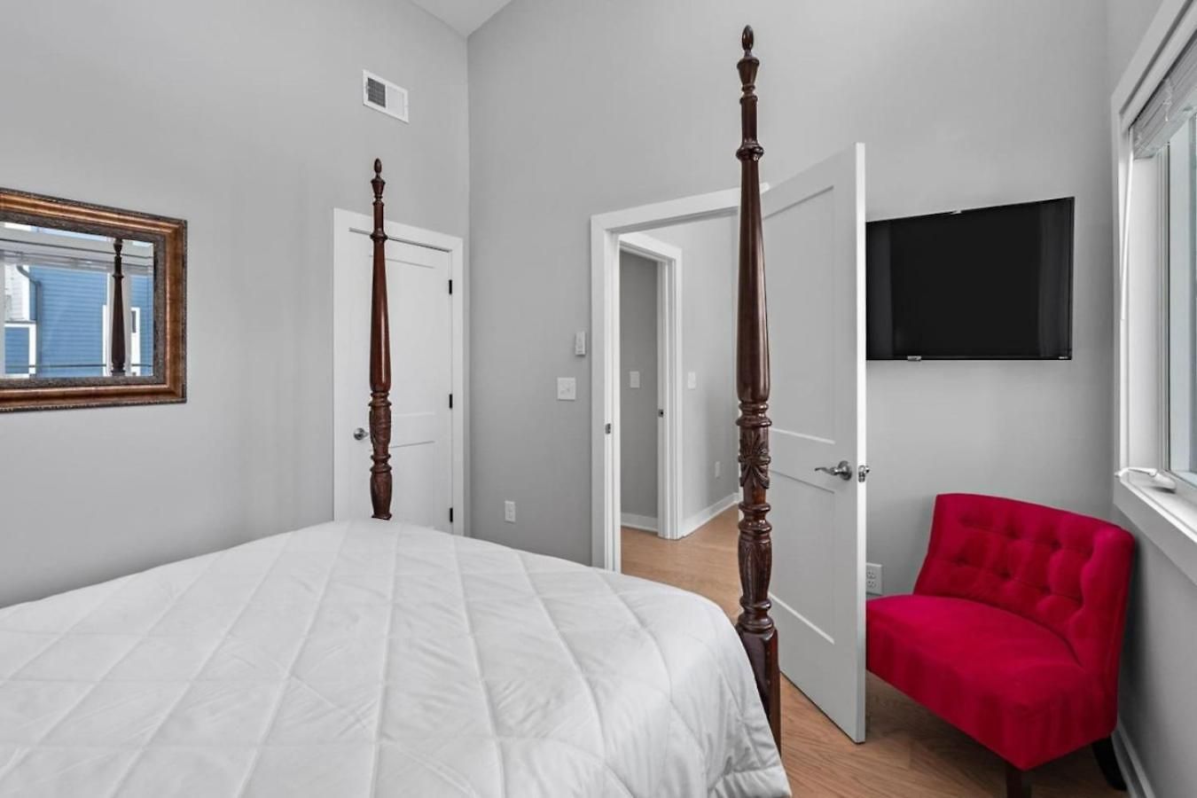 Lucky 7 - Hip East Nash Townhouse & Rooftop Deck Holiday home Nashville