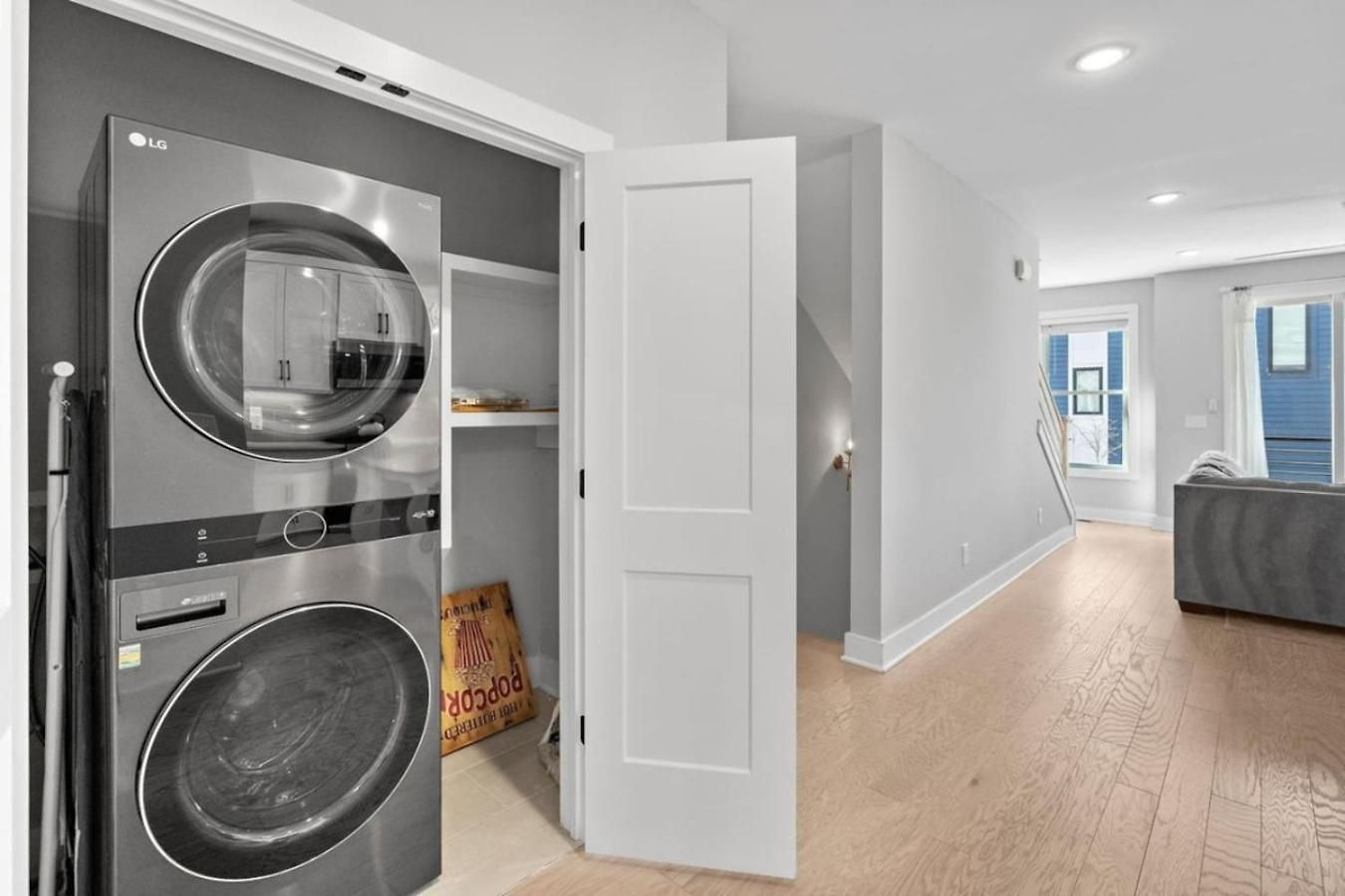 Lucky 7 - Hip East Nash Townhouse & Rooftop Deck Holiday home *