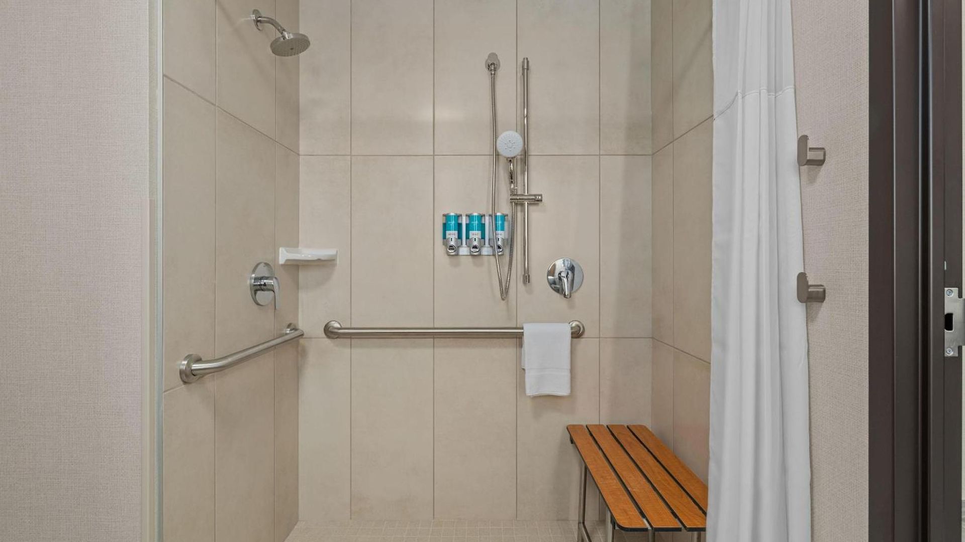 Hotel Drury Plaza Southeast Century Farms 3*