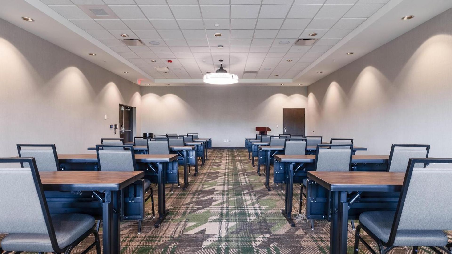 Drury Plaza Southeast Century Farms 3*