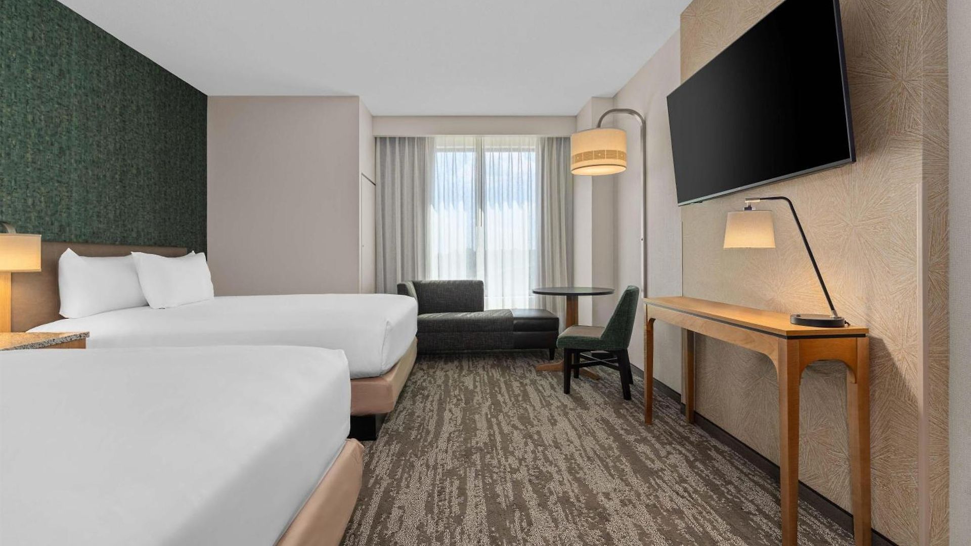 Drury Plaza Southeast Century Farms 3*