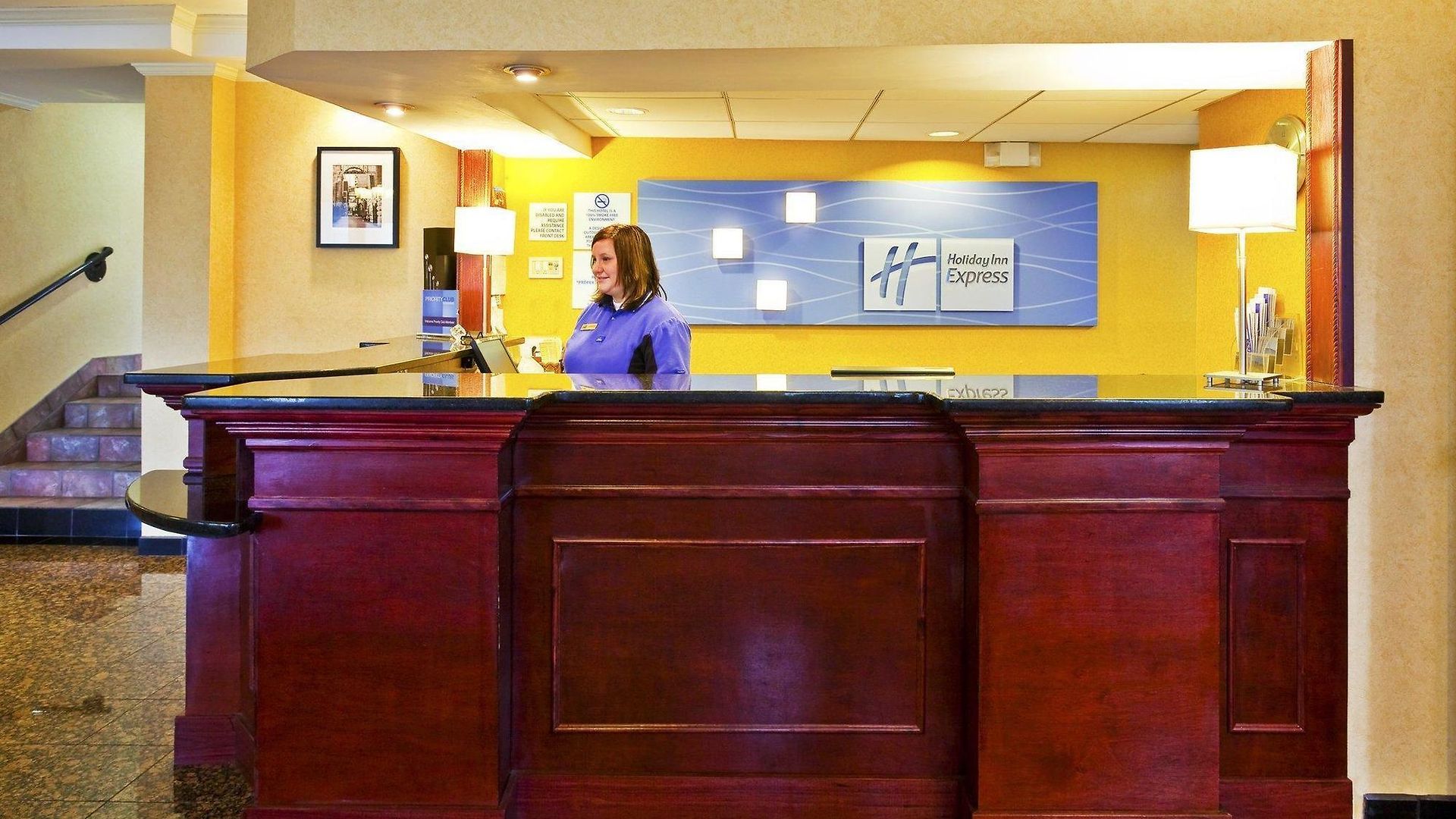 Express & Nashville-i-40 & I-24 Hotel 3*