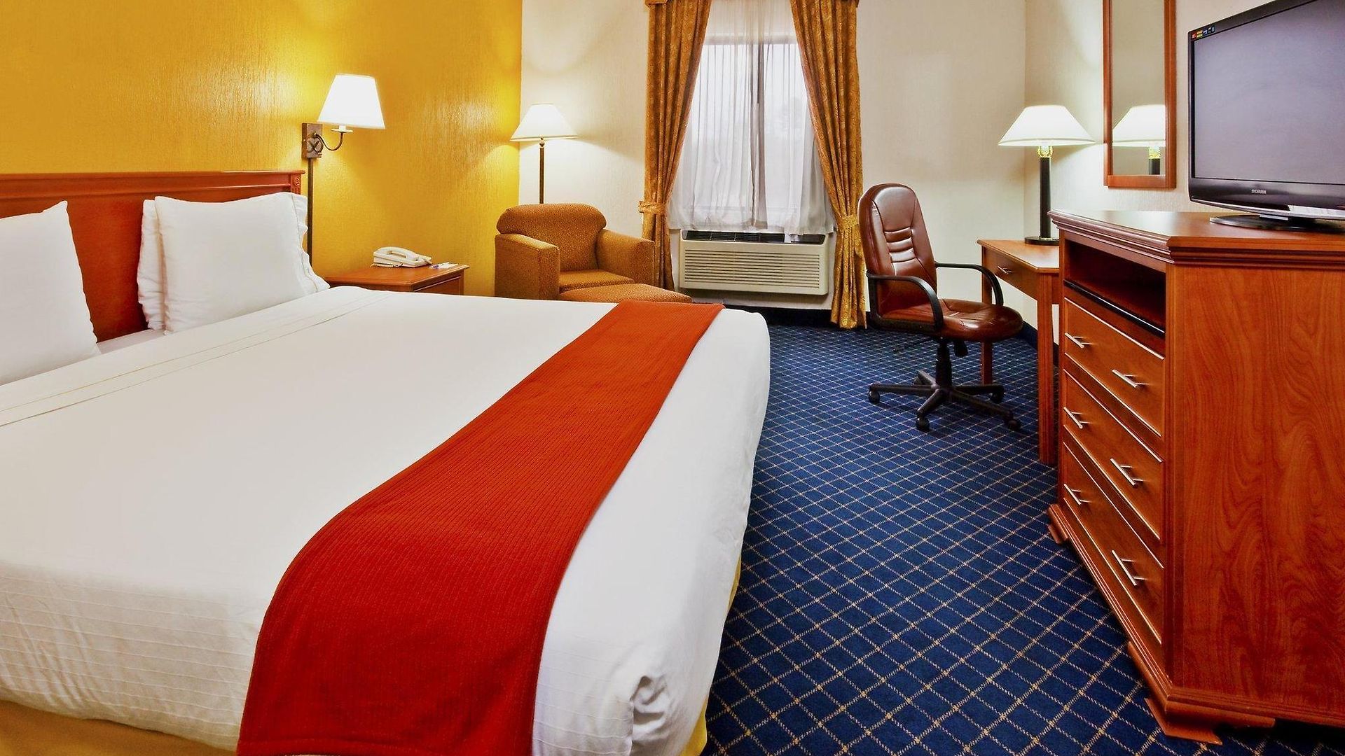 Express & Nashville-i-40 & I-24 Hotel Nashville