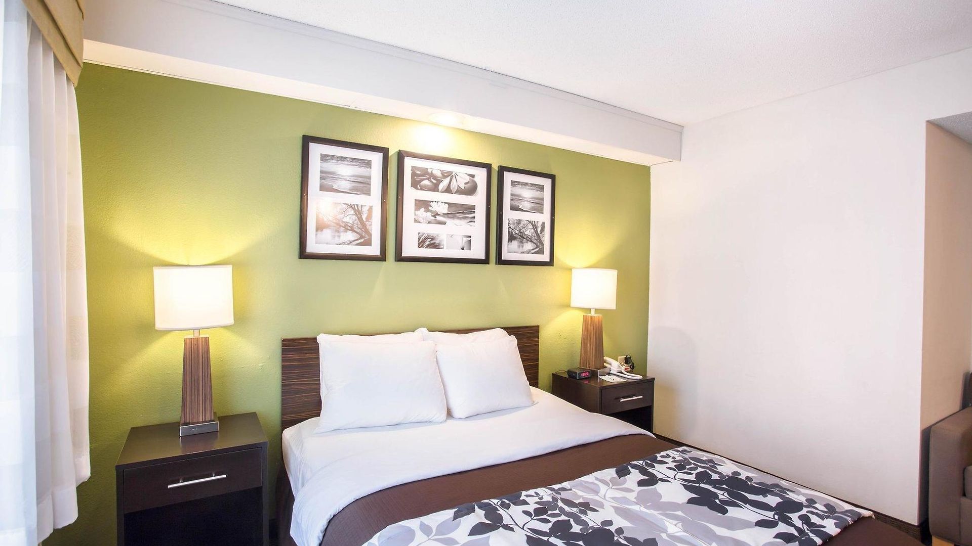 Inn Sleep North - Downtown Area 4*