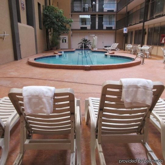 Comfort & Downtown - Stadium Hotel Nashville