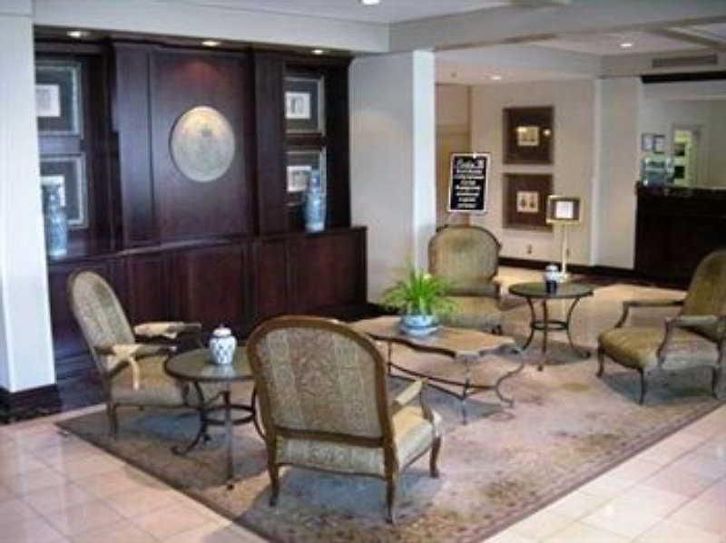 Hotel Radisson Airport 4*