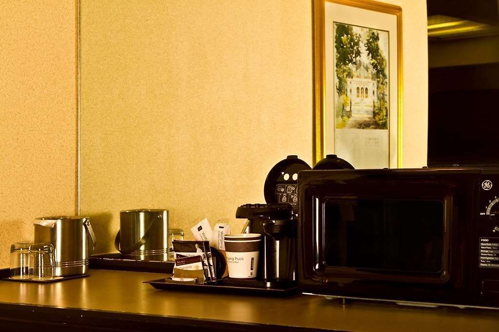 Doubletree By Hilton Airport Nashville