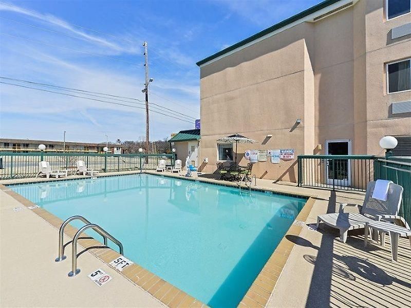 Sleep North - Downtown Area 4*
