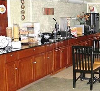 Hotel Quarters &