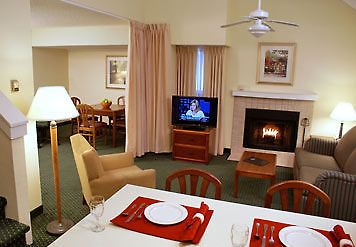 By Marriott Airport 3* Nashville