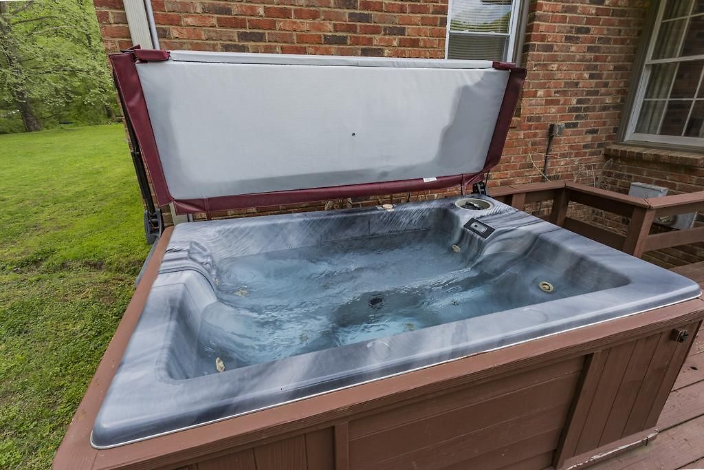 Apartment Brenda Lee History 2br Pool Hot Tub Nashville