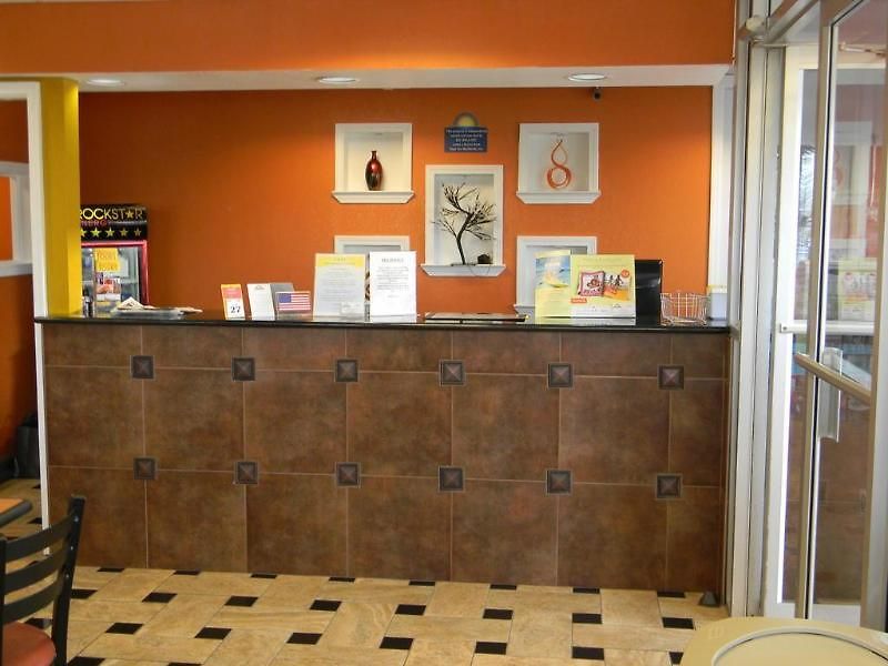 Hotel Days By Wyndham Airport East