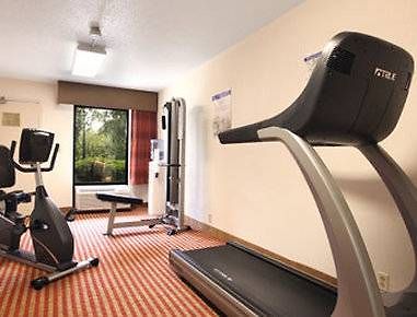 Baymont By Wyndham Airport Hotel