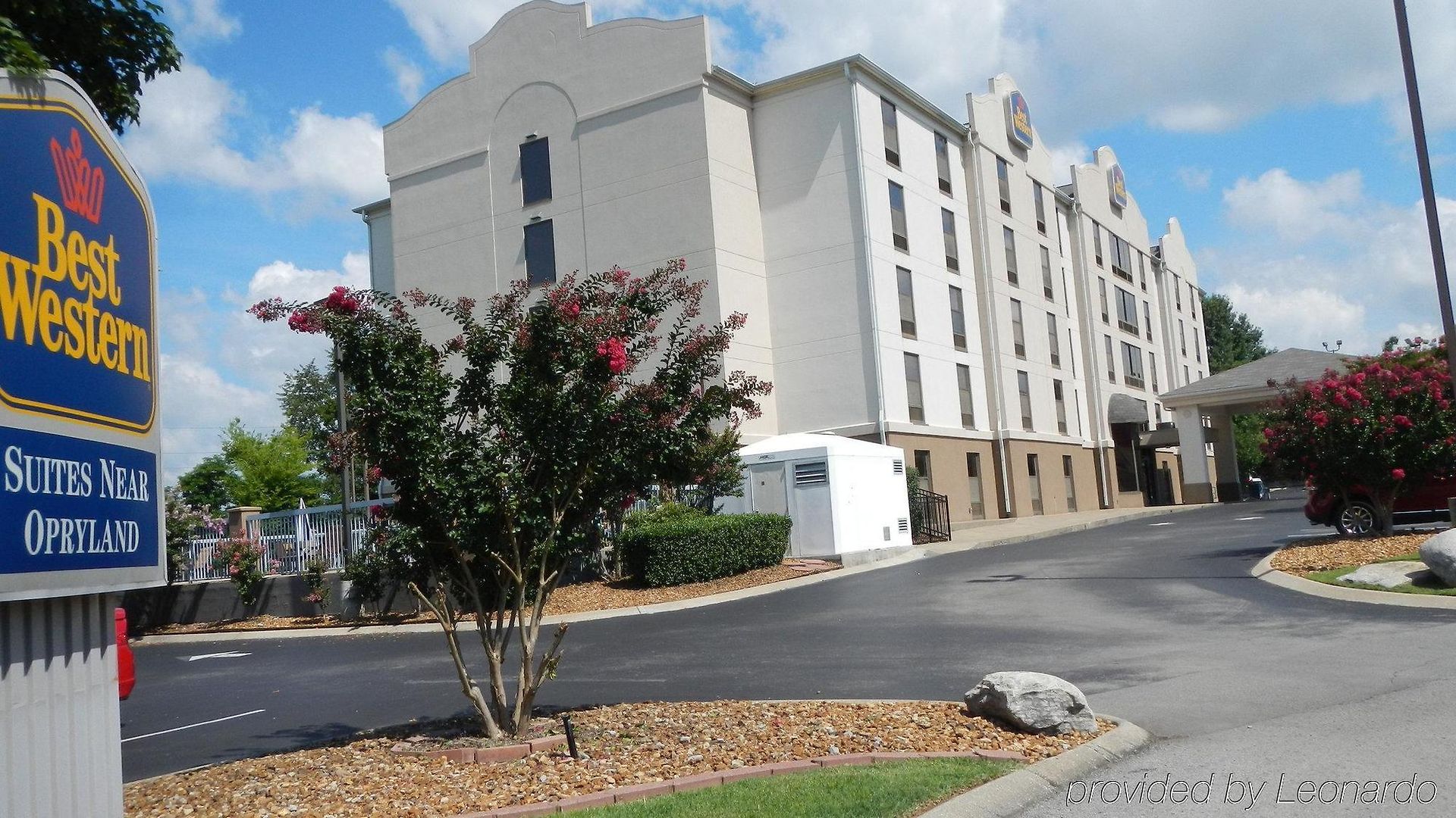 Western Near Opryland Hotel