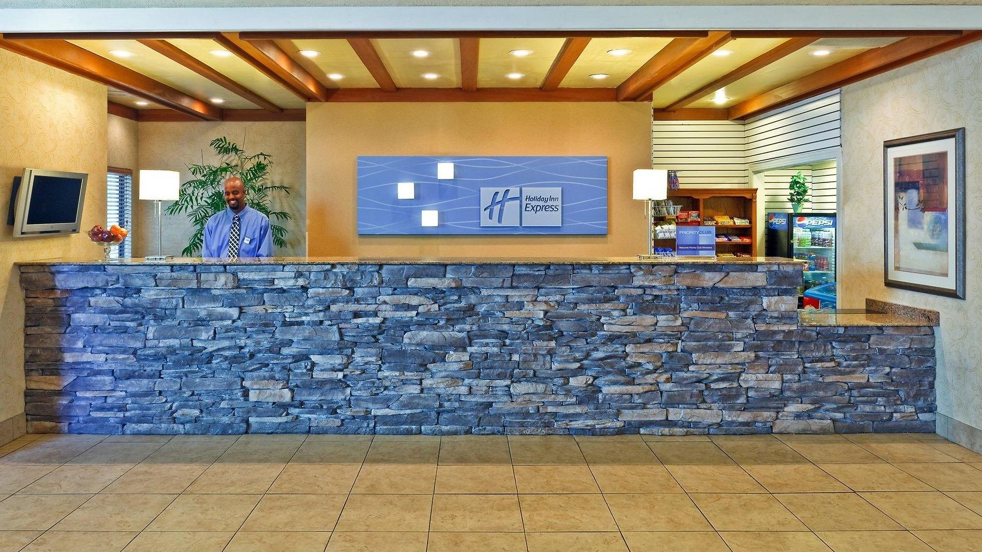 Hotel Express Airport By Ihg Nashville