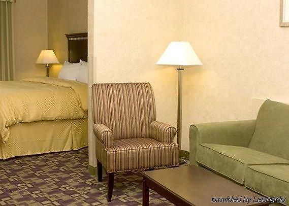 Comfort Near Percy Priest Hotel 4*