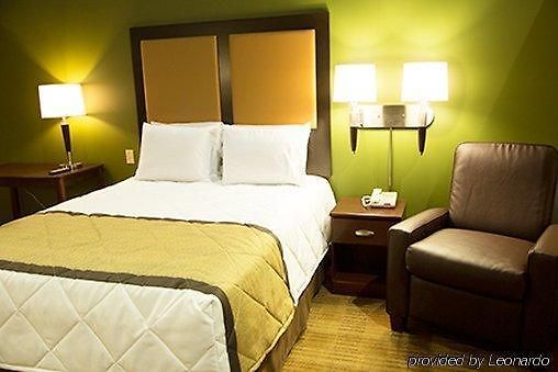 Extended America - - Airport - Music Hotel 2*