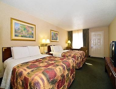 Motel Super 8 By Wyndham Hermitage 2*