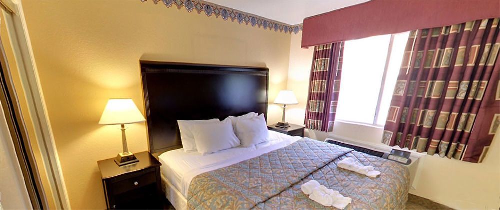 Hotel Red Lion & Airport