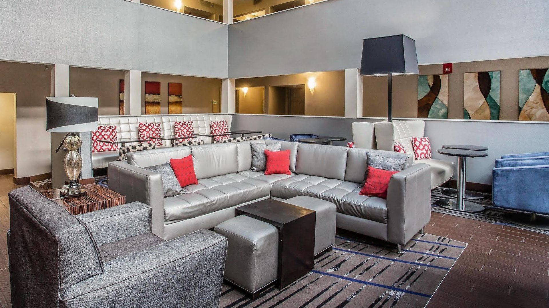 Quality Airport Hotel 4*