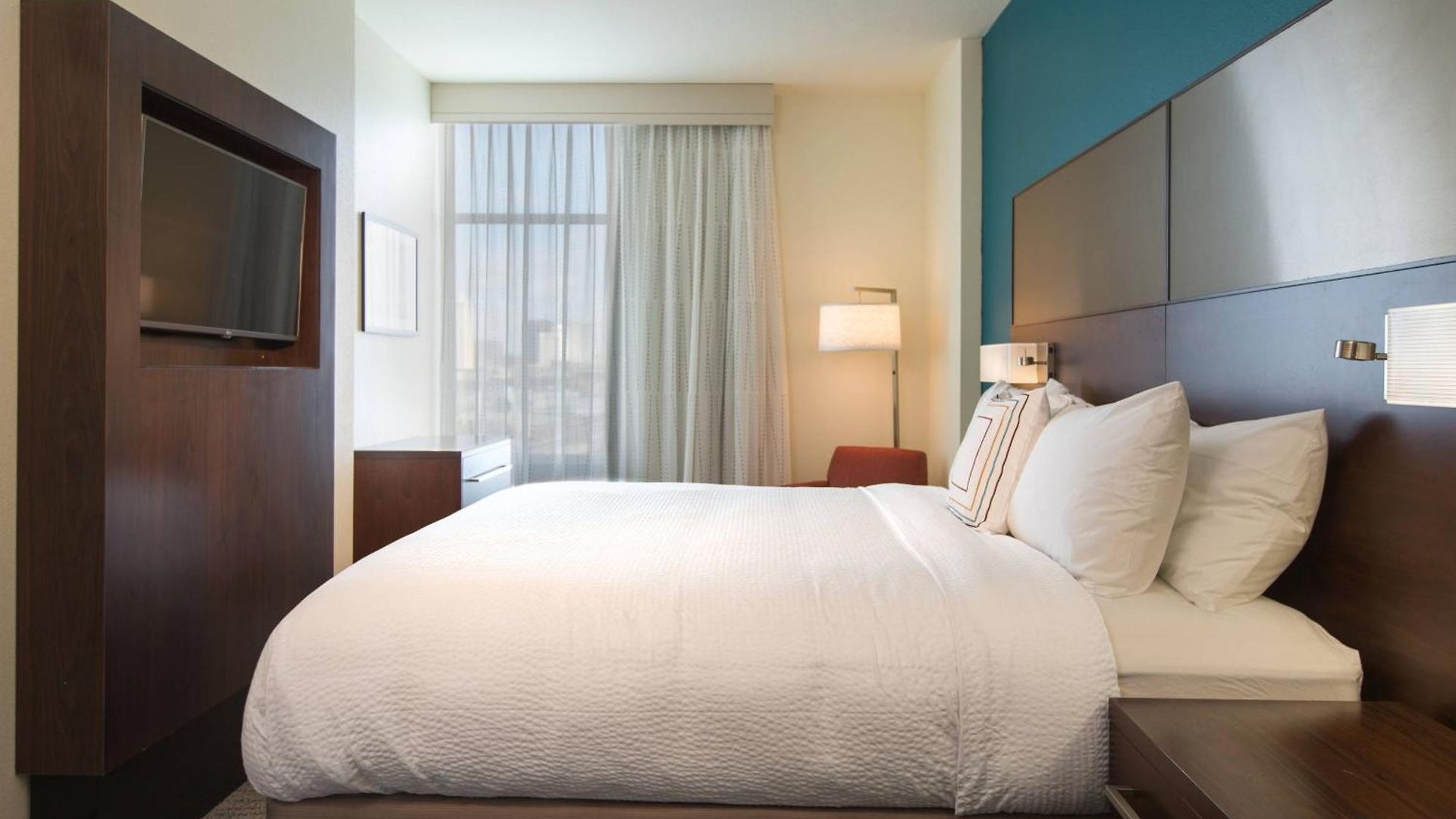 By Marriott Vanderbilt/west End 3*