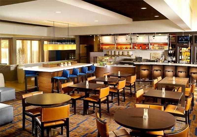 Hotel Courtyard By Marriott Airport Nashville