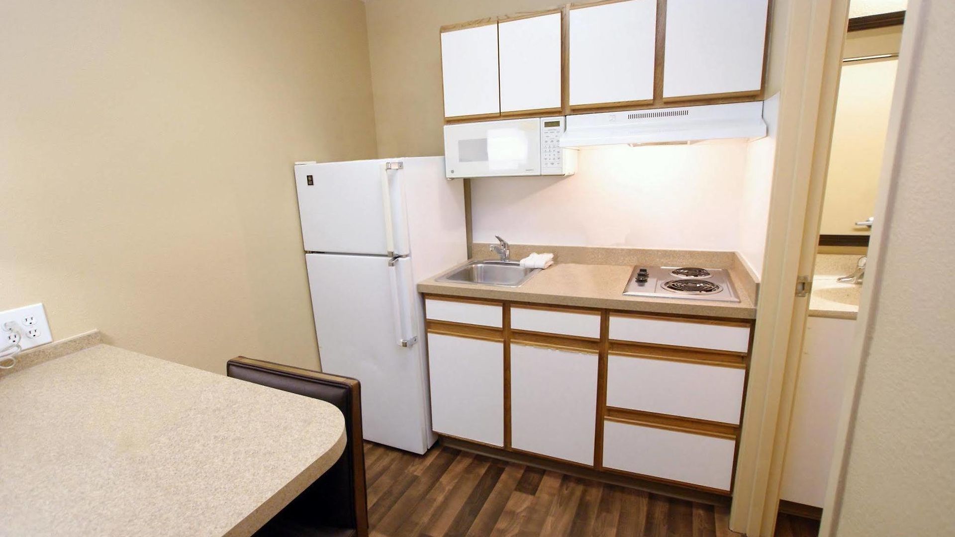 Extended America - - Airport - Music Hotel Nashville