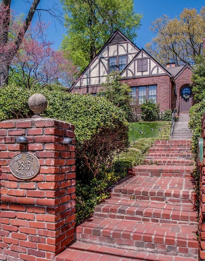 Bed & Breakfast Daisy Hill 3*