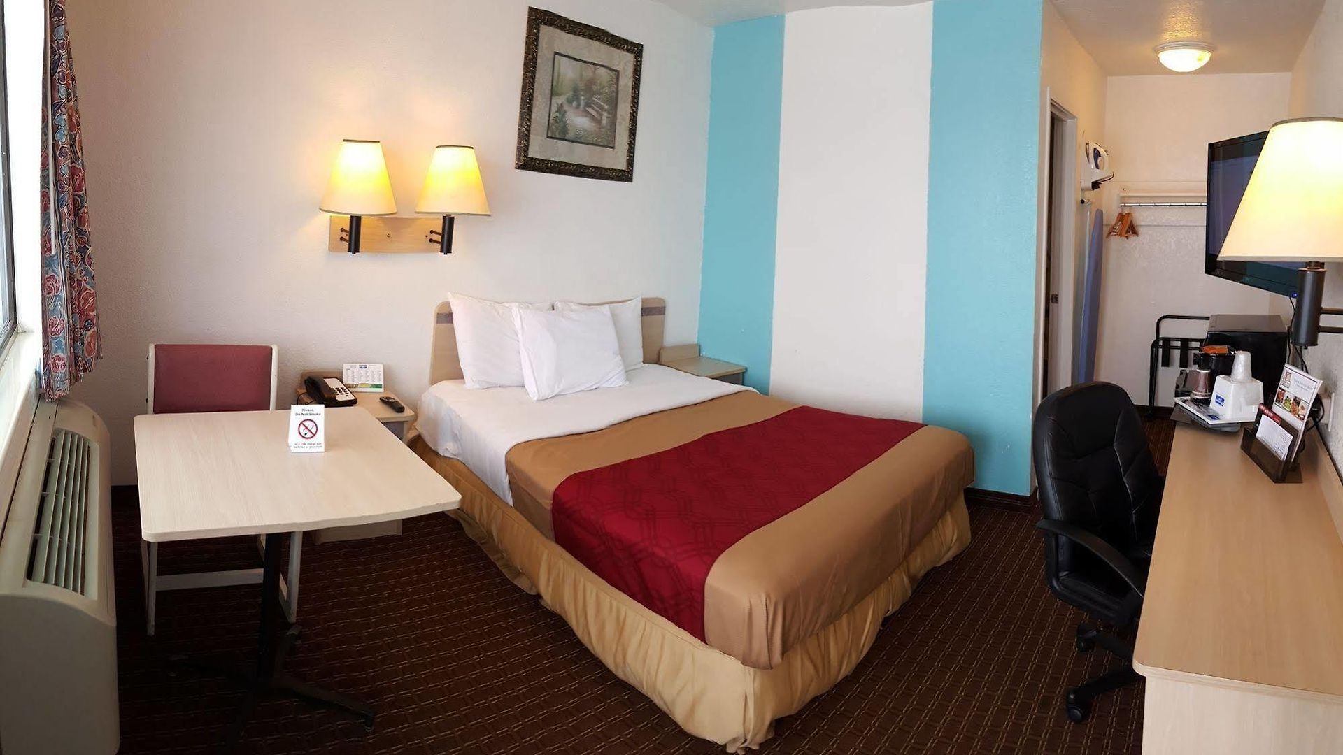 Rodeway Motel 2*