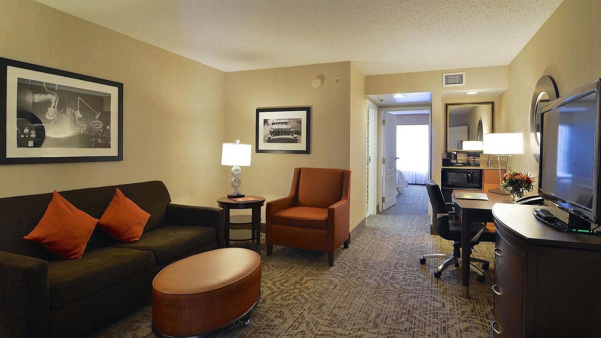 Hotel Embassy - At Vanderbilt