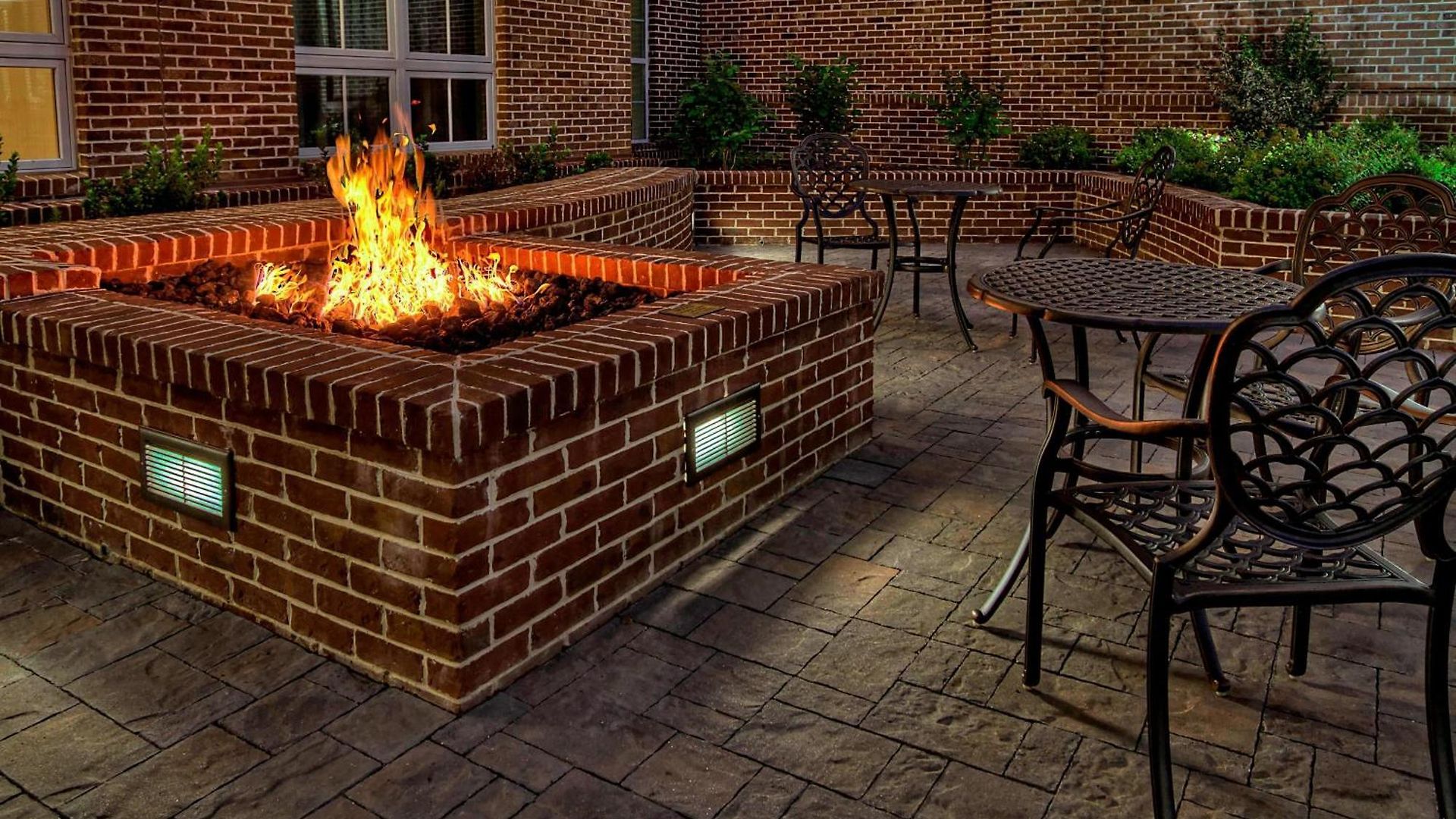 Courtyard By Marriott Hills Hotel Nashville