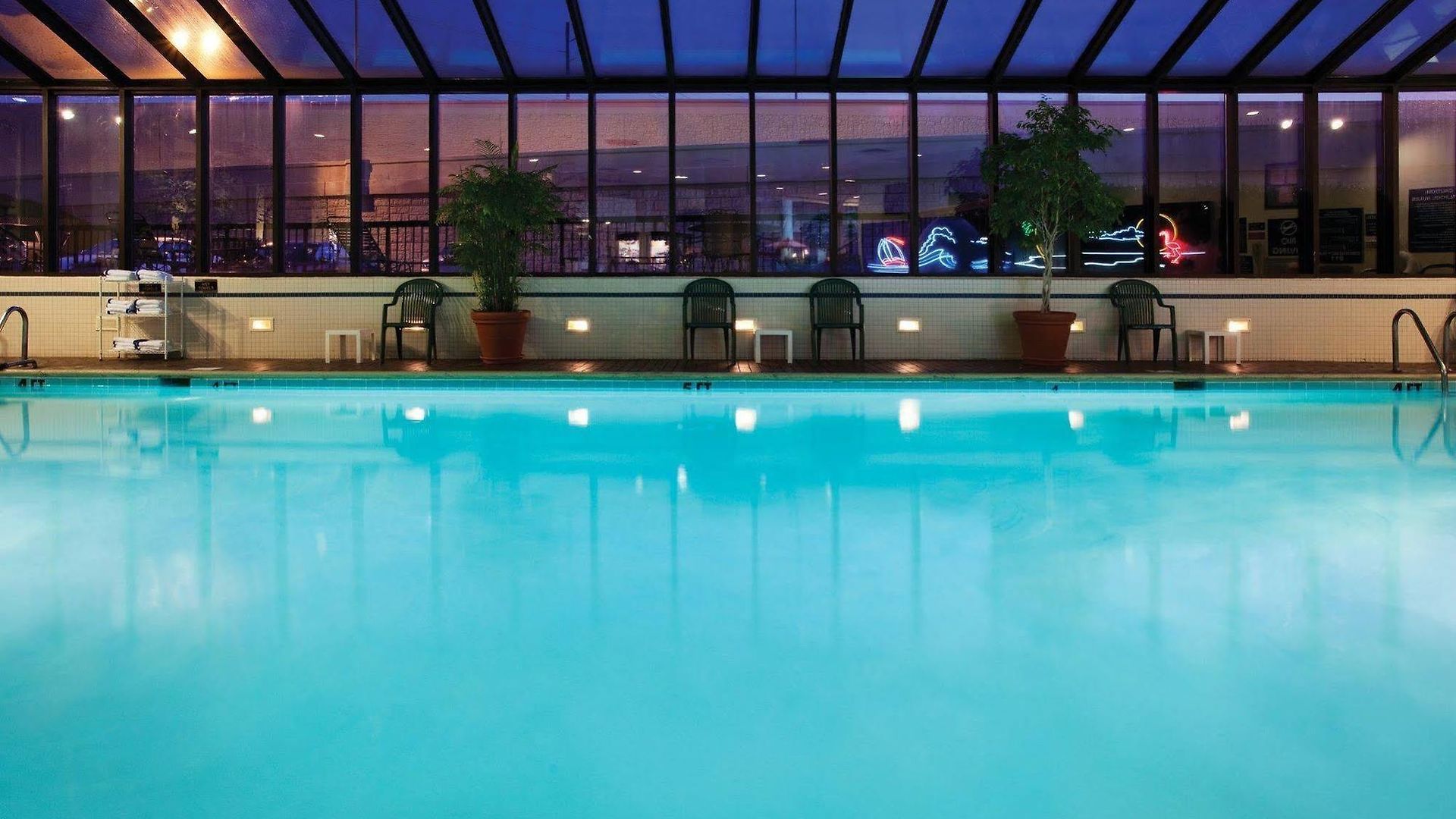 Airport Marriott Hotel 4*