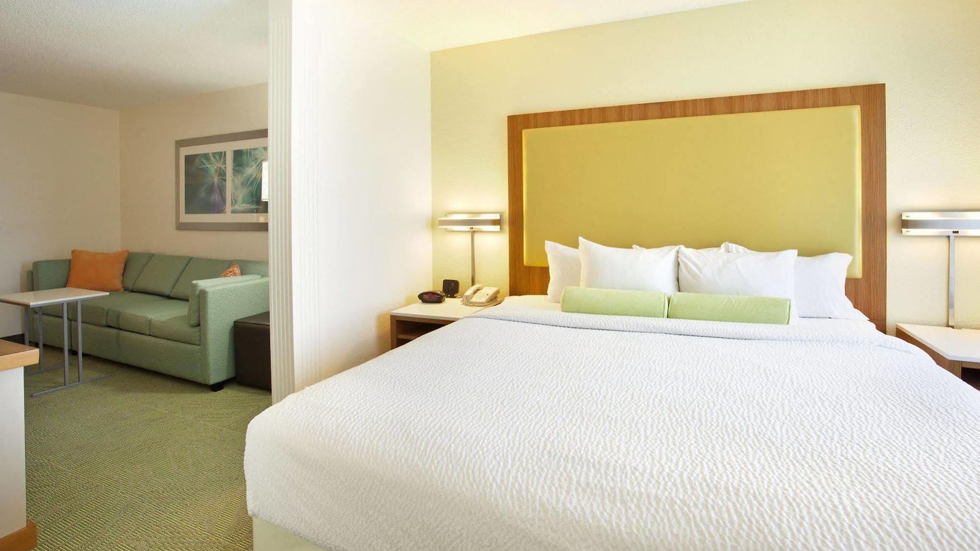 Springhill Metrocenter Hotel