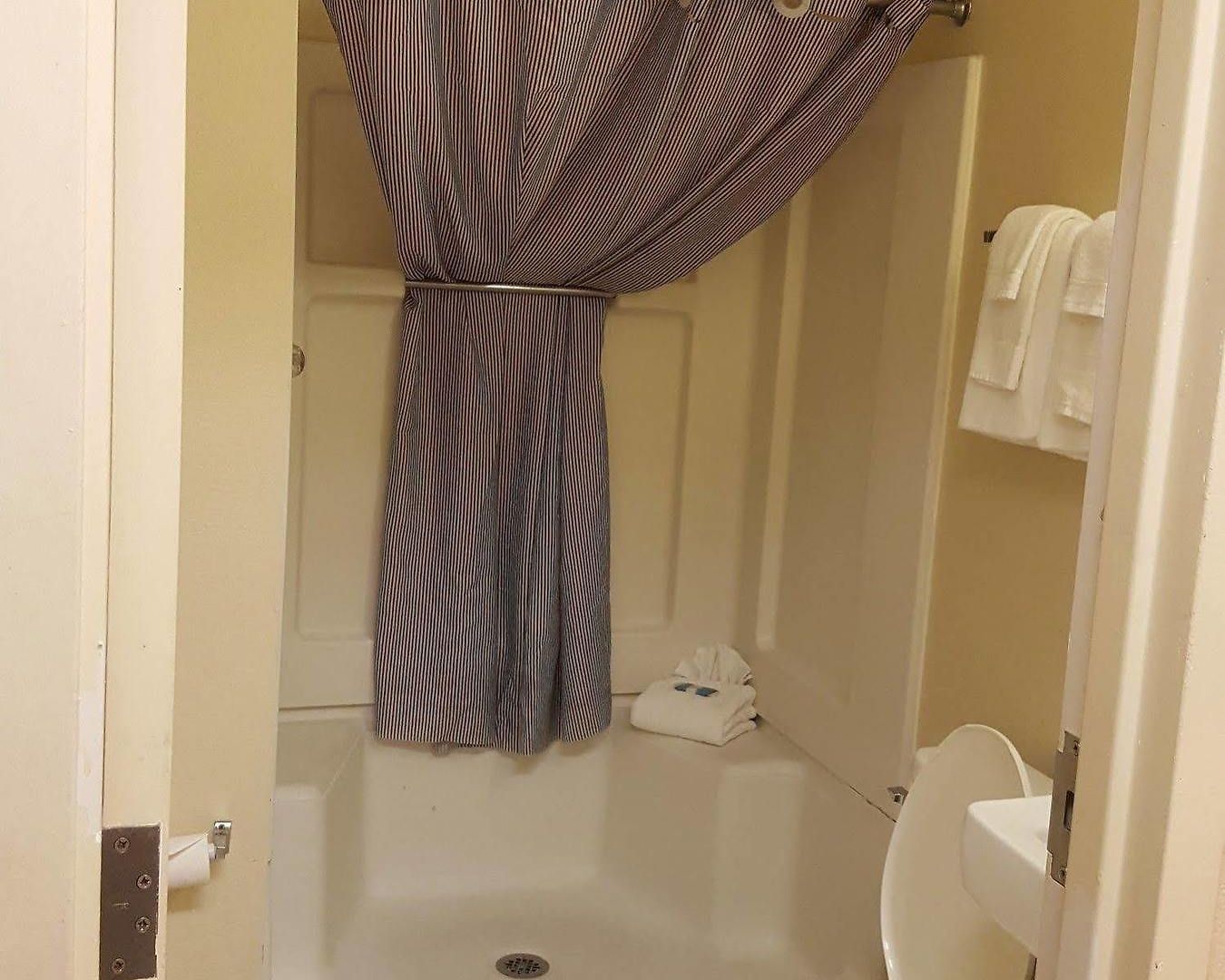 Hometowne By Red Roof - Airport/briley Pkwy 2* Nashville