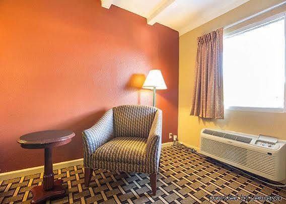 Hotel Rodeway Airport Nashville