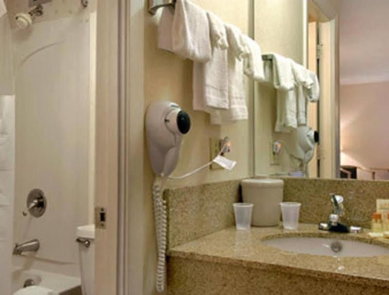 Comfort - Opryland Area