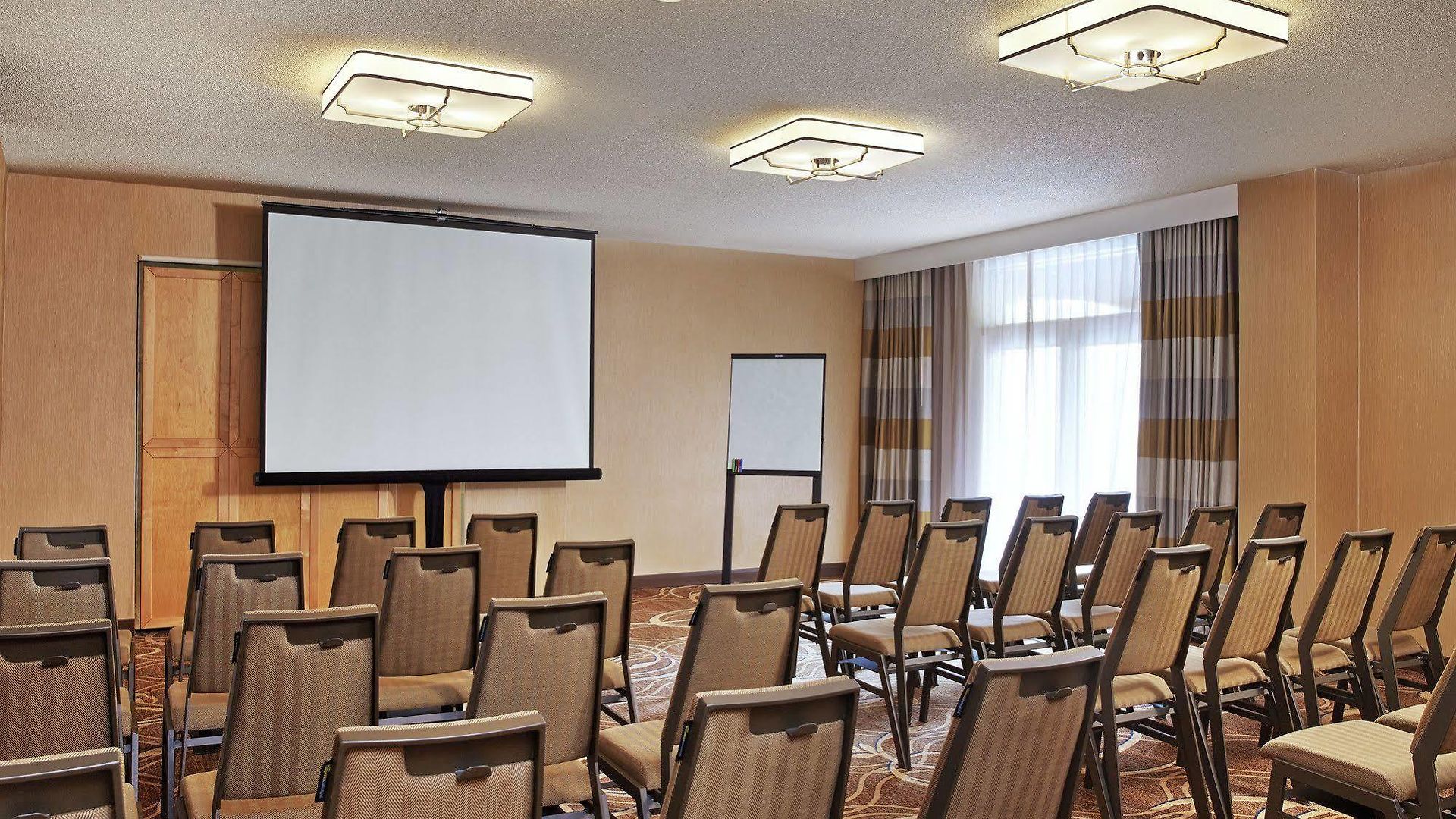 Hotel Sheraton Music Airport