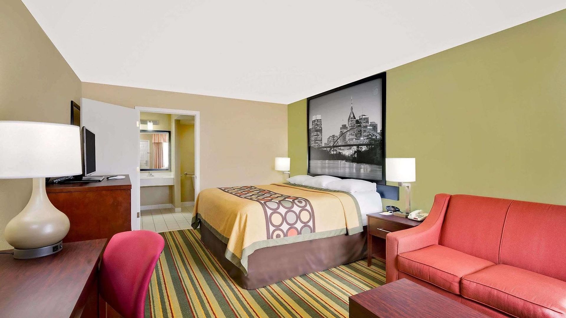 Super 8 By Wyndham Hermitage 2*