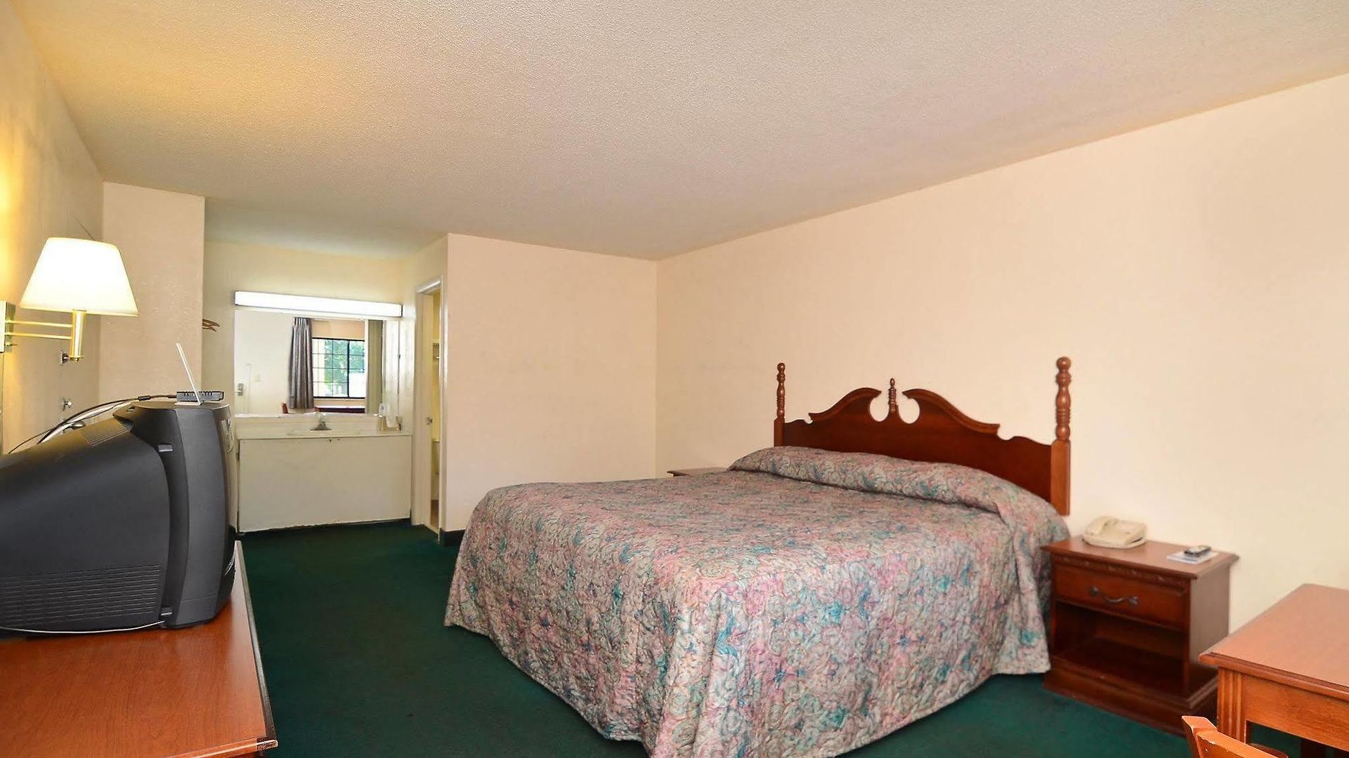 Rodeway Hotel 2*