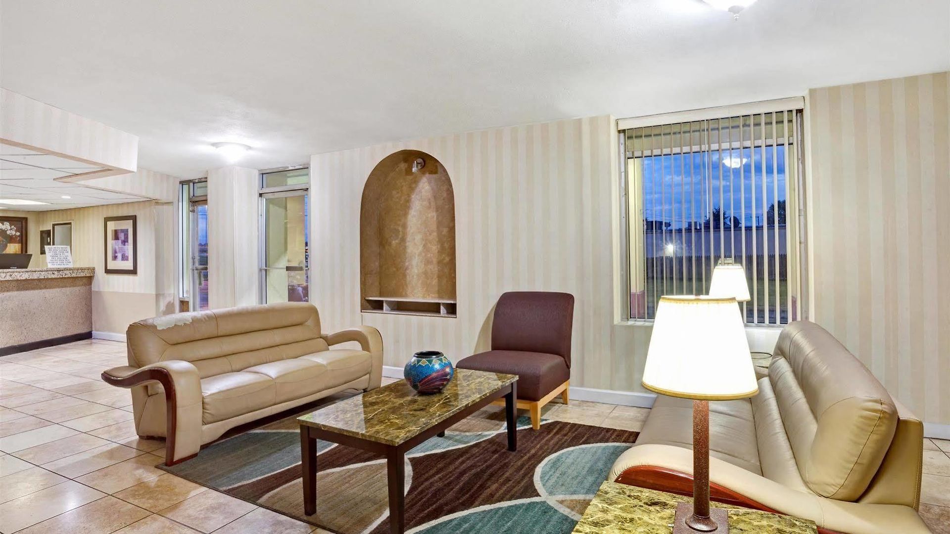 Super 8 By Wyndham Downtown Hotel 2*