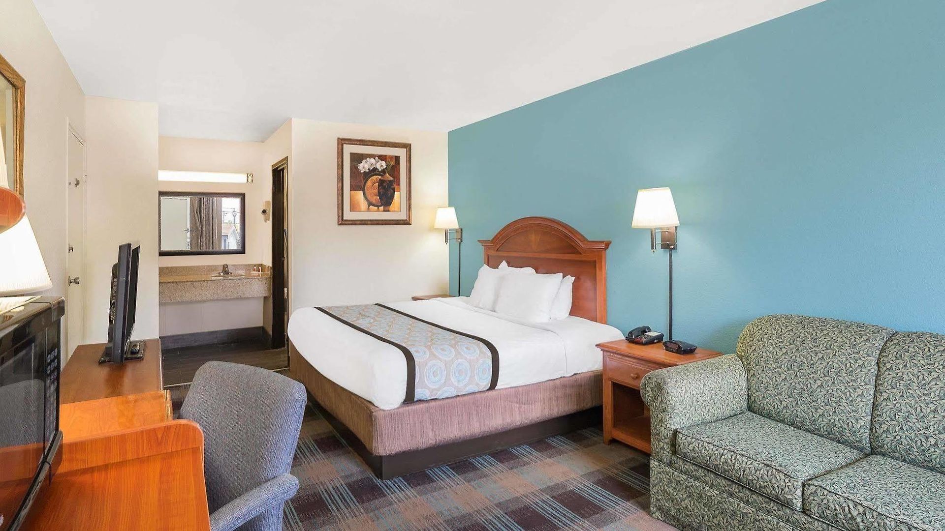 Super 8 By Wyndham Downtown Nashville