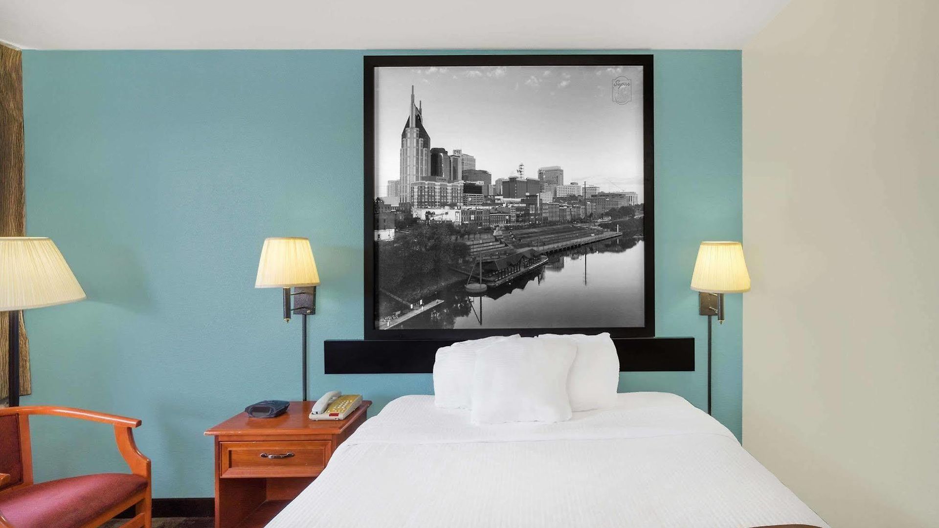 Hotel Super 8 By Wyndham Downtown Nashville