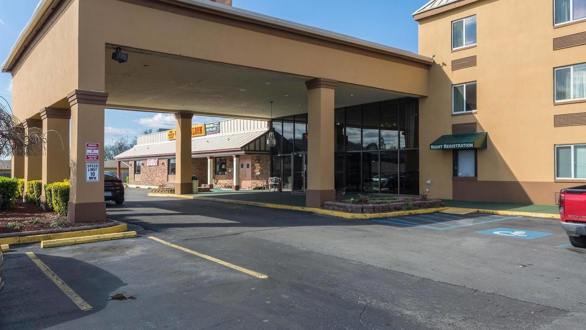 Hotel 6-nashville, Tn 2*