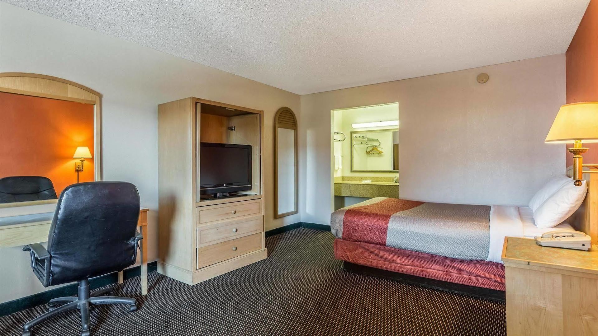 Hotel 6-nashville, Tn Nashville
