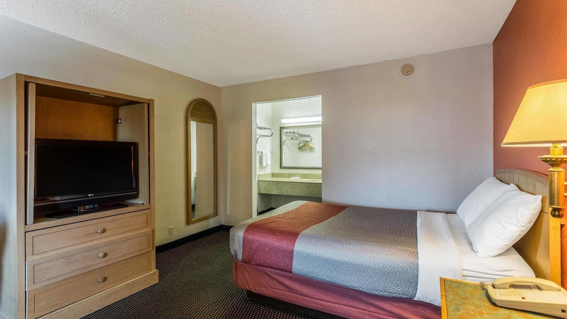 Hotel 6-nashville, Tn